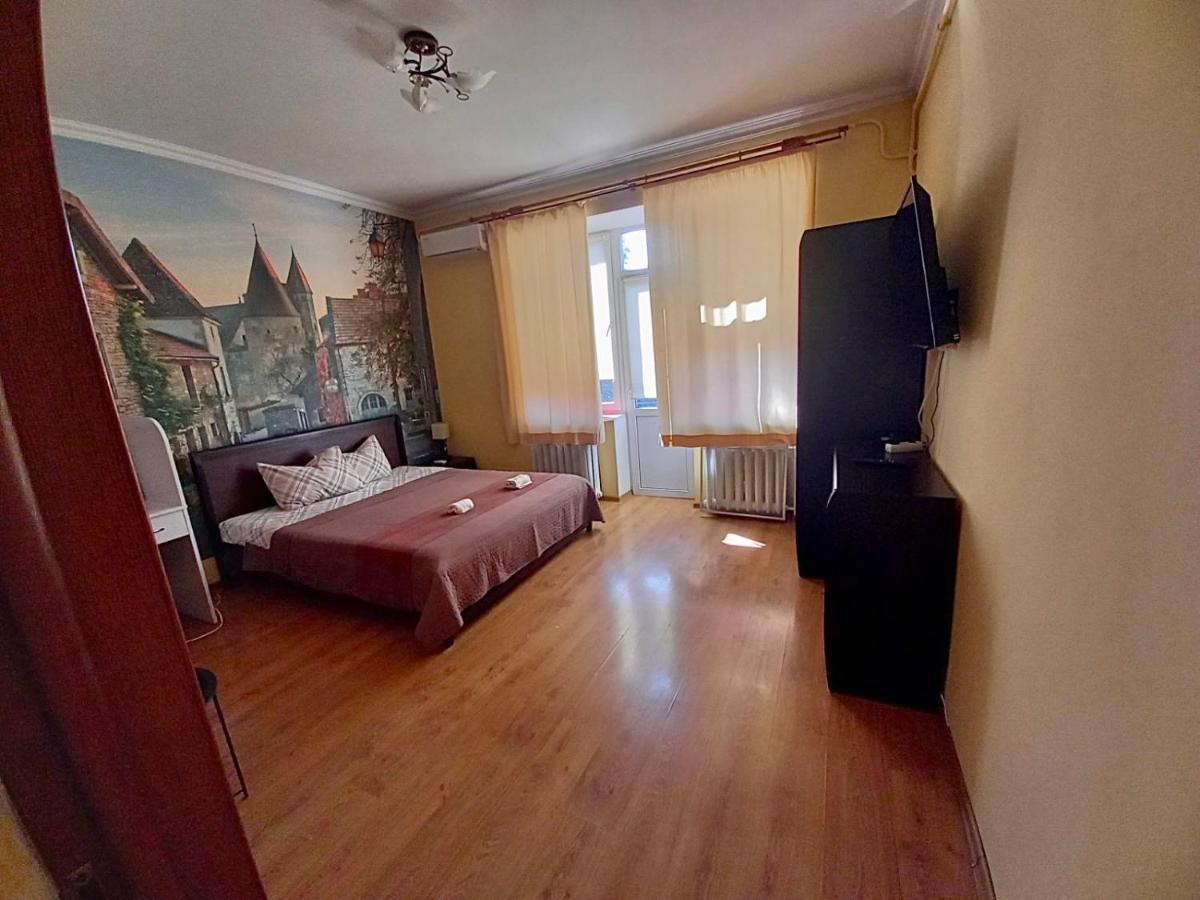 Valentine Apartment Lviv Extérieur photo